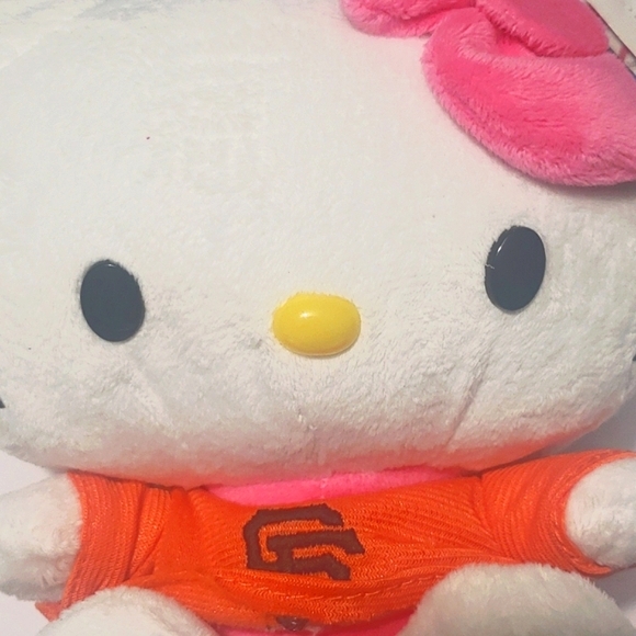 SF Giants Hello Kitty Plush NWT MLB Sanrio - Picture 7 of 7